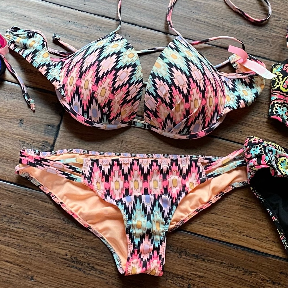 NWOT vs bikini